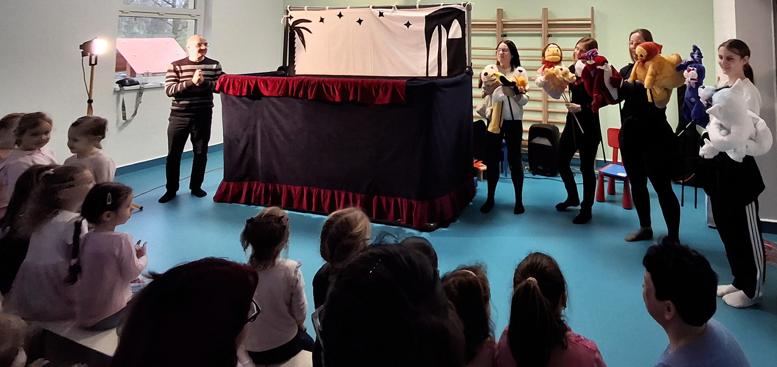 A kisnyúl és a húsvéti menedék - bábelőadás az óvodában