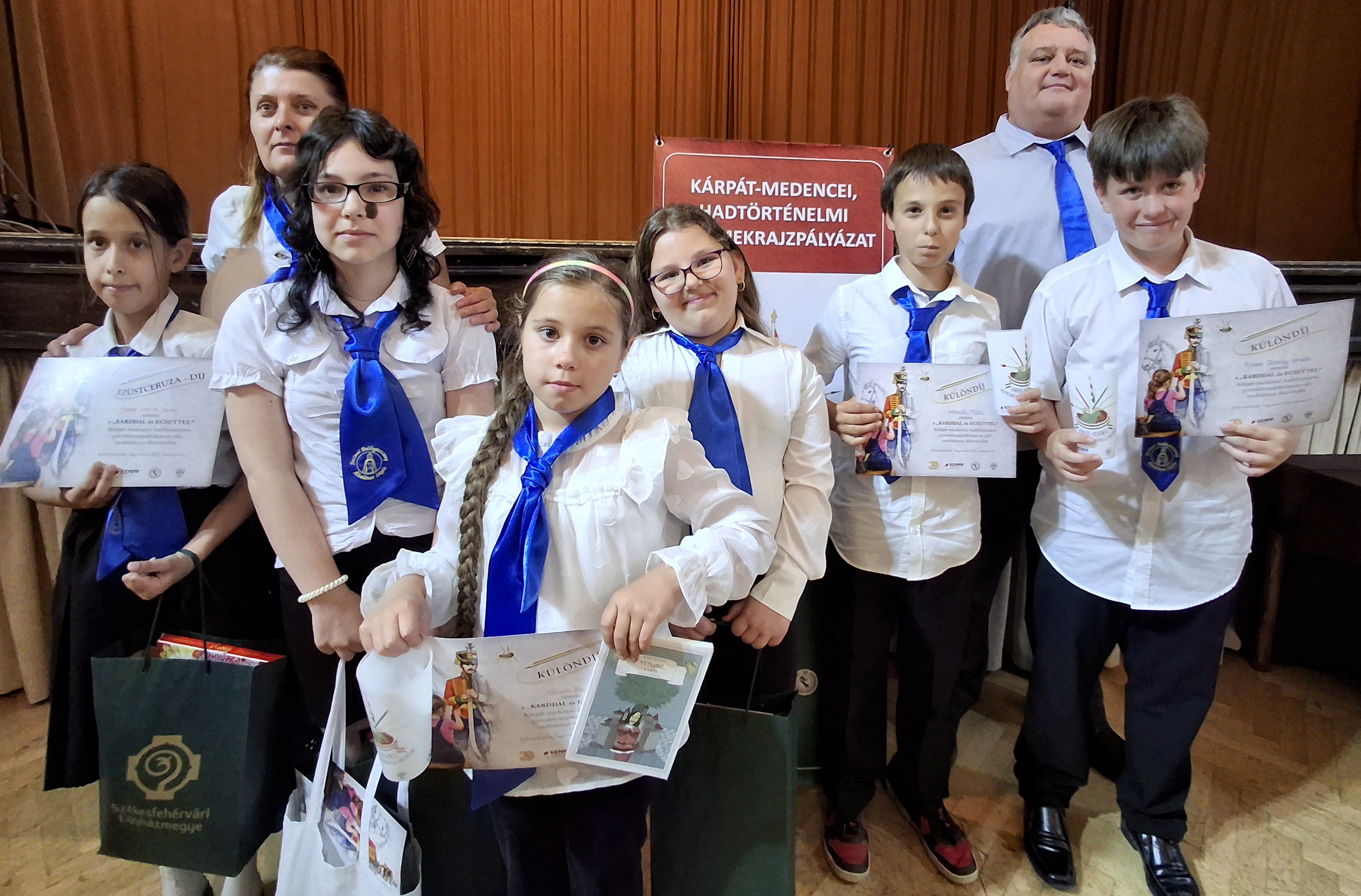 Egy arany, két ezüst minősítés és három különdíj az idei Kárpát-medencei rajzpályázaton! (videóval)